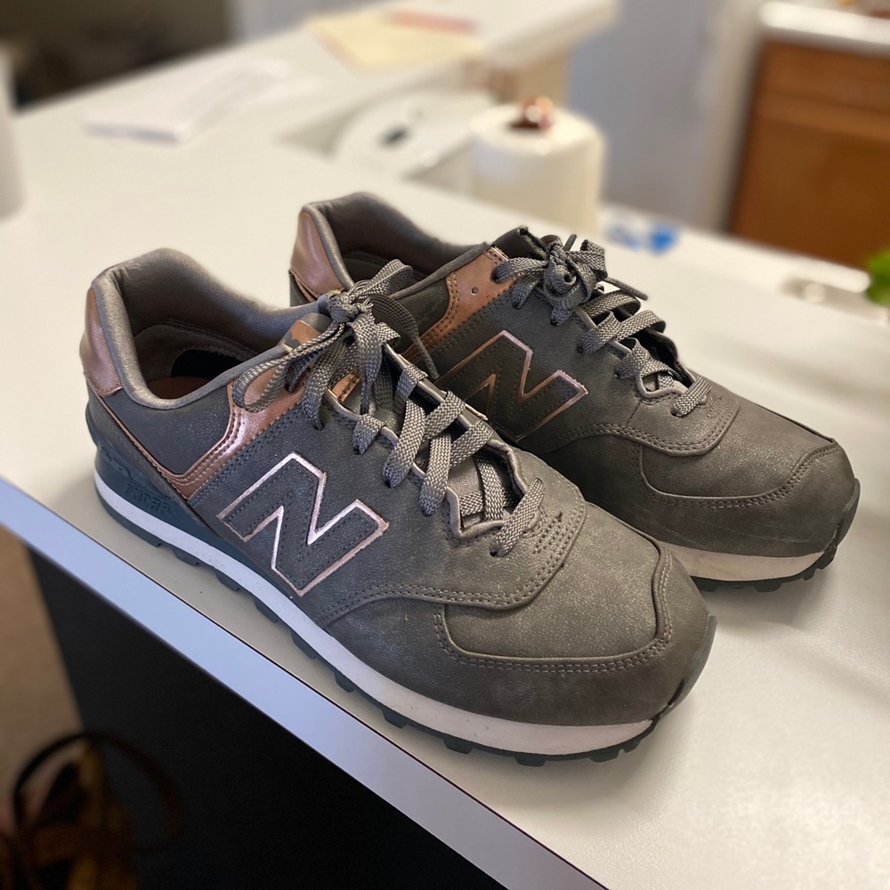 New Balance Sneakers SZ 9.5